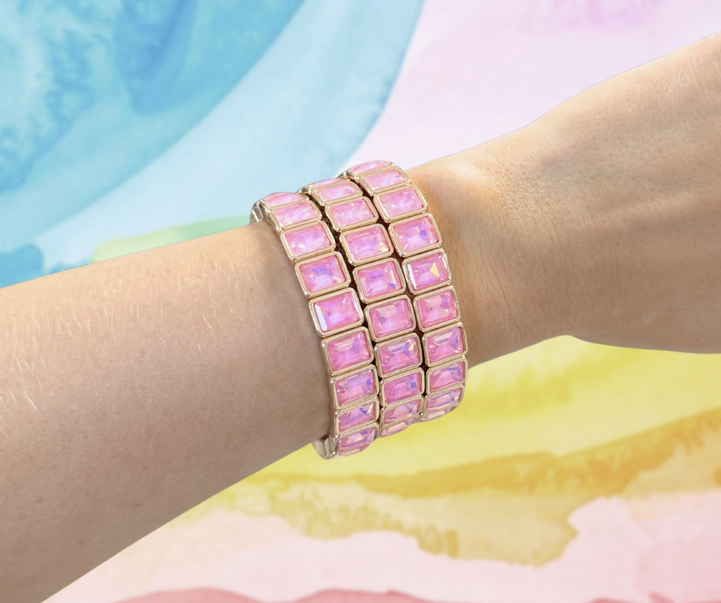 LIGHT PINK STONE BRACELET WITH GOLD