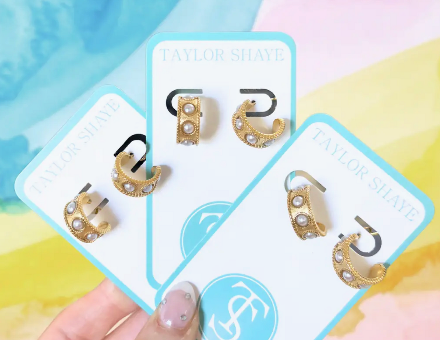 GOLD MINI HOOPS WITH MINI PEARLS