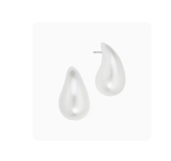 Pearl Teardrop Studs
