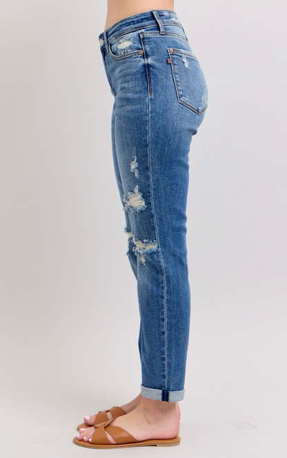 JUDY BLUE MID-RISE Boyfriend Fit W/ Destroy