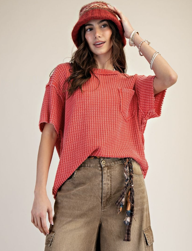 RED WASHED WAFFLE SHORT SLEEVE TOP