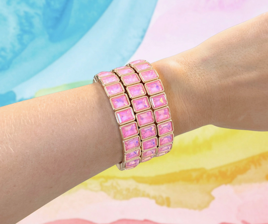 LIGHT PINK STONE BRACELET WITH GOLD